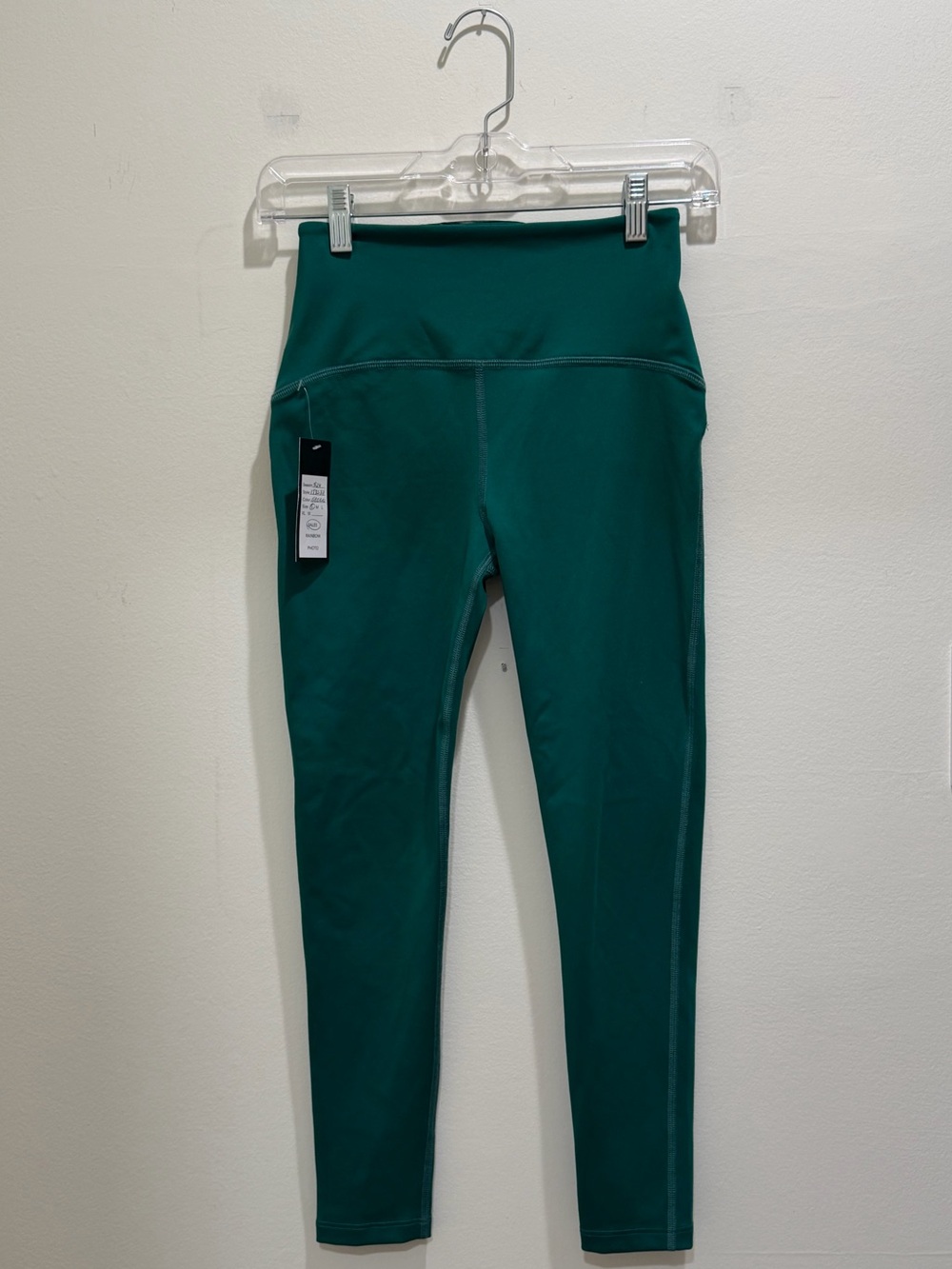 *NWT* SIZE S BEYOND YOGA Green Leggings